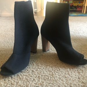 Ankle Stretch Booties